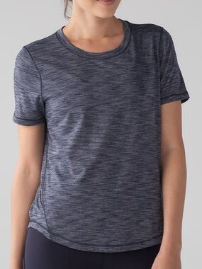 Lululemon long distance Heathered Blue Crewneck Tee size ~8